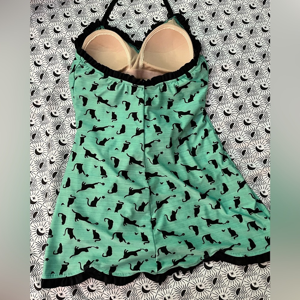 💋Bettie Page : Pinup Cat Bathing Suit - Picture 3 of 5